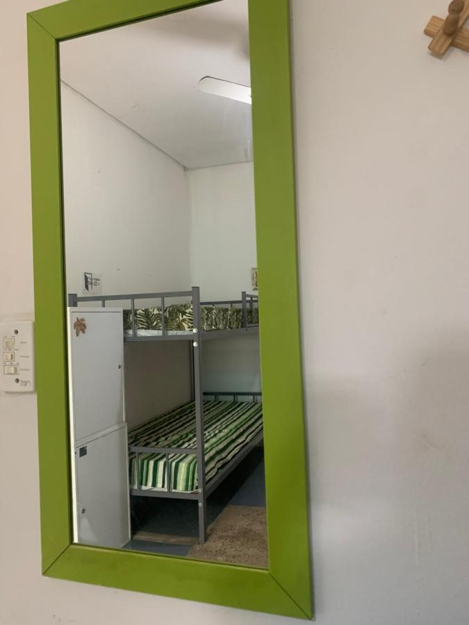 Cama em Dormitório Feminino com 6 Camas